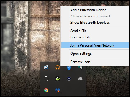 Menú de Bluetooth de una PC seleccionando la opción de 'Unirse a una red de área personal'.