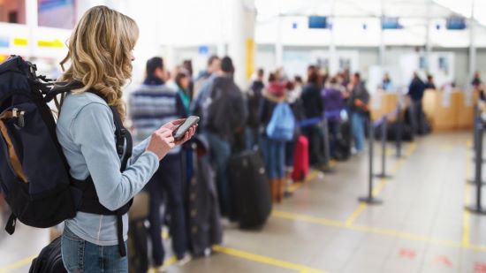 airport-waiting-line