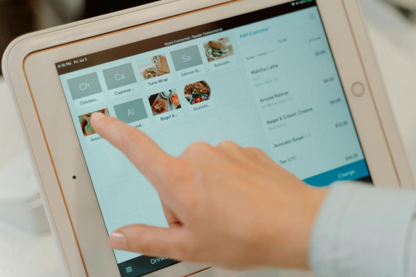 restaurant-self-service-kiosk